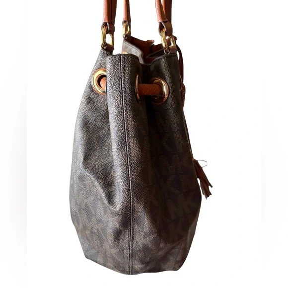 Michael Kors Jet Set Large Gathered Tote - Picture 5 of 11